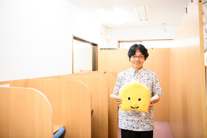 コミュケーションを大切にした個別指導で やる気をださせ、勉強習慣を身につける［個別指導Axis与那原校］